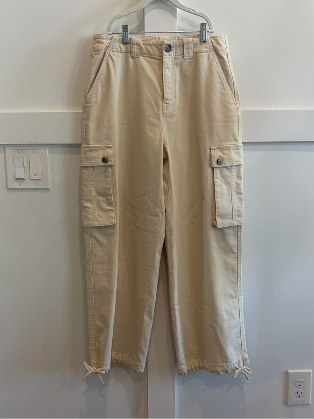 Falconeri Italy Men’s Technical Cotton Cargo Trousers Cream Medium Luxury $445